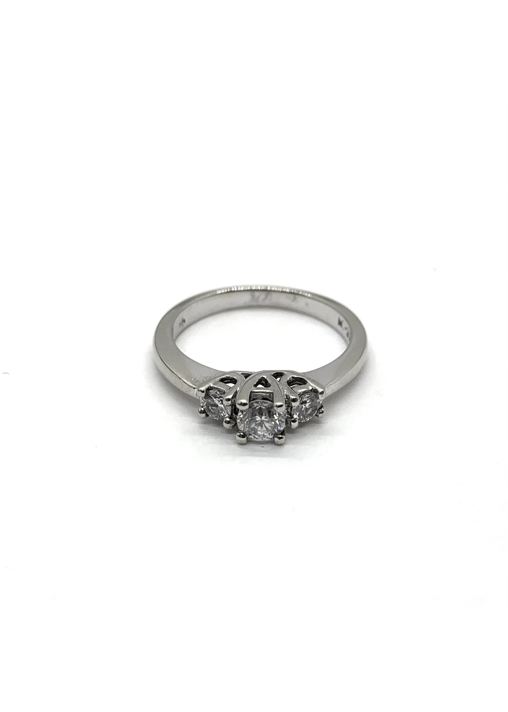 PARÉ Bague trinité avec diamants Or blanc 14kW