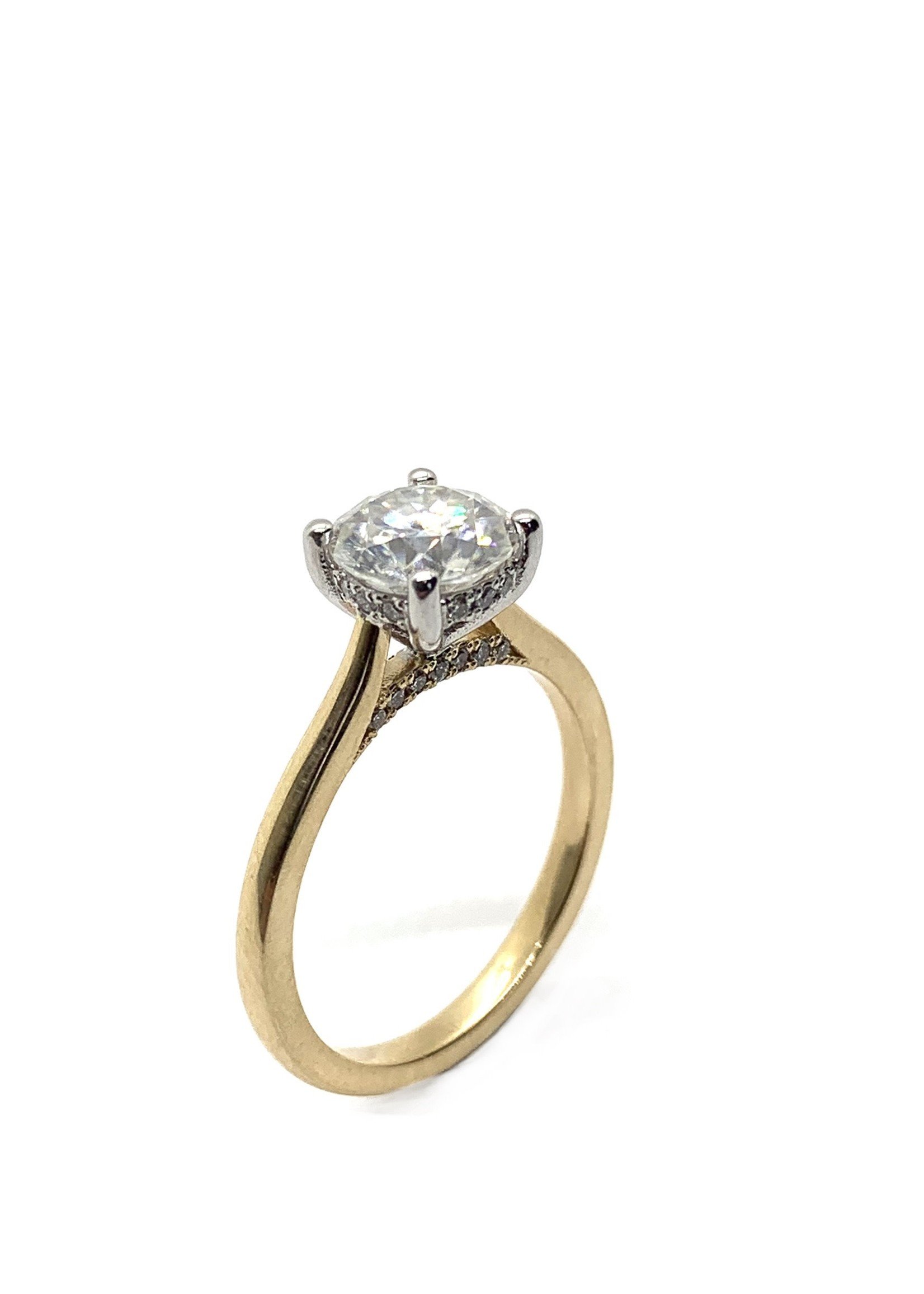 PARÉ Bague solitaire «de rêve» avec Moissanite et diamants Or 14K  2 tons