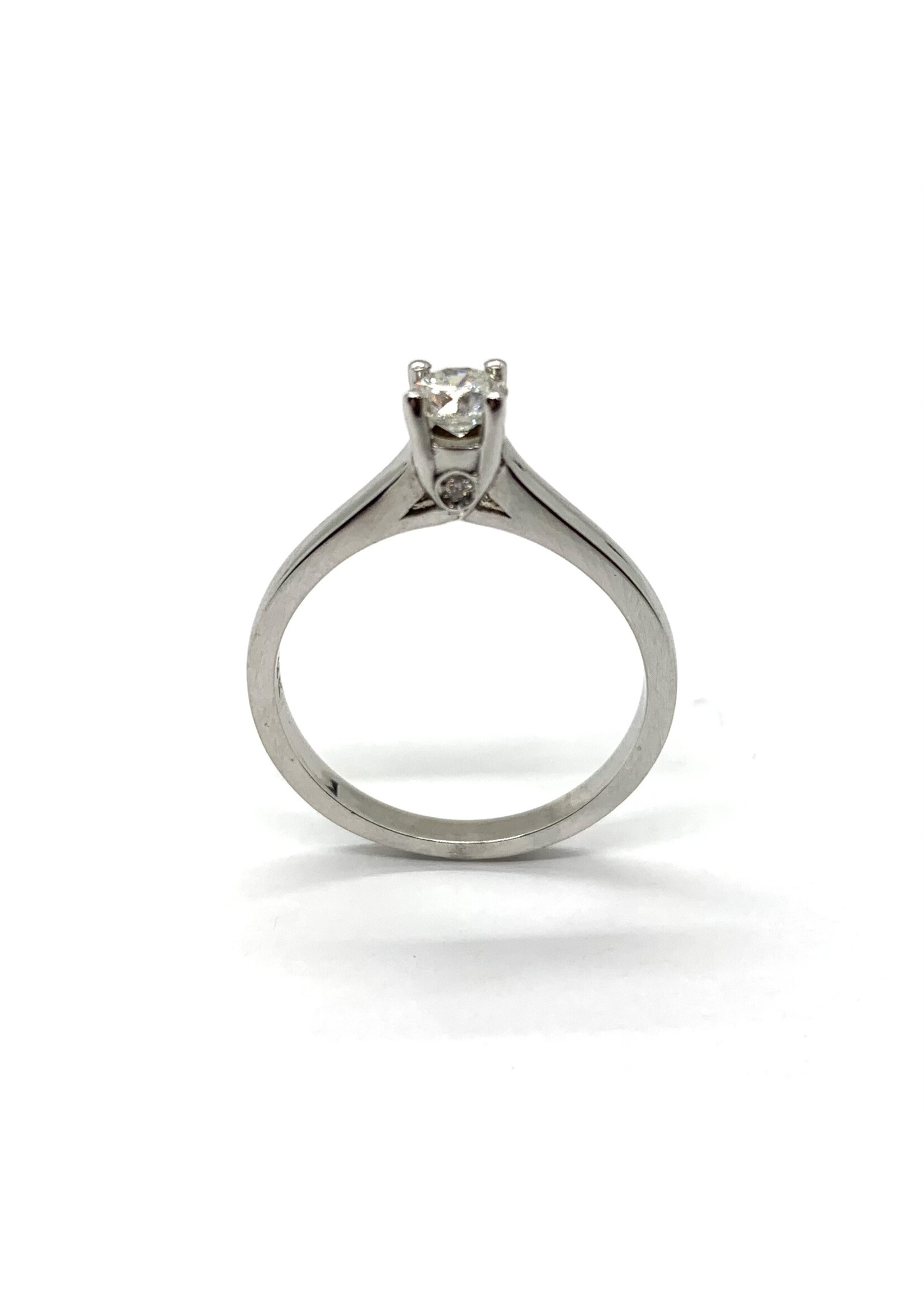 Bague solitaire avec diamant Canadien Or blanc 14K