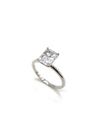 PARÉ Bague solitaire «radiant cut» Or blanc 10K