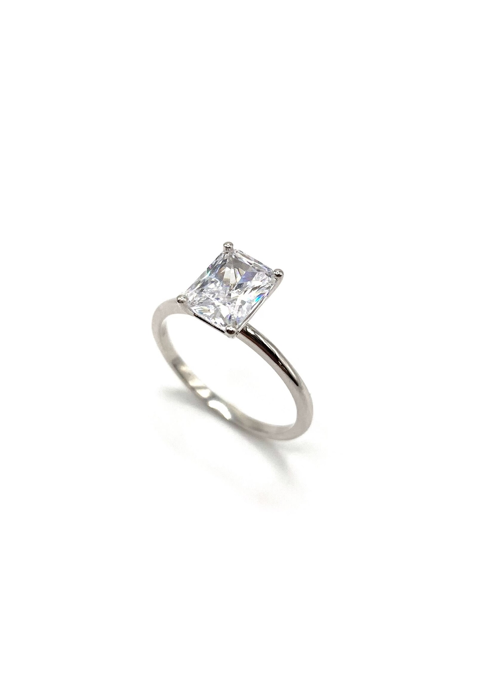 PARÉ Bague solitaire «radiant cut» Or blanc 10K