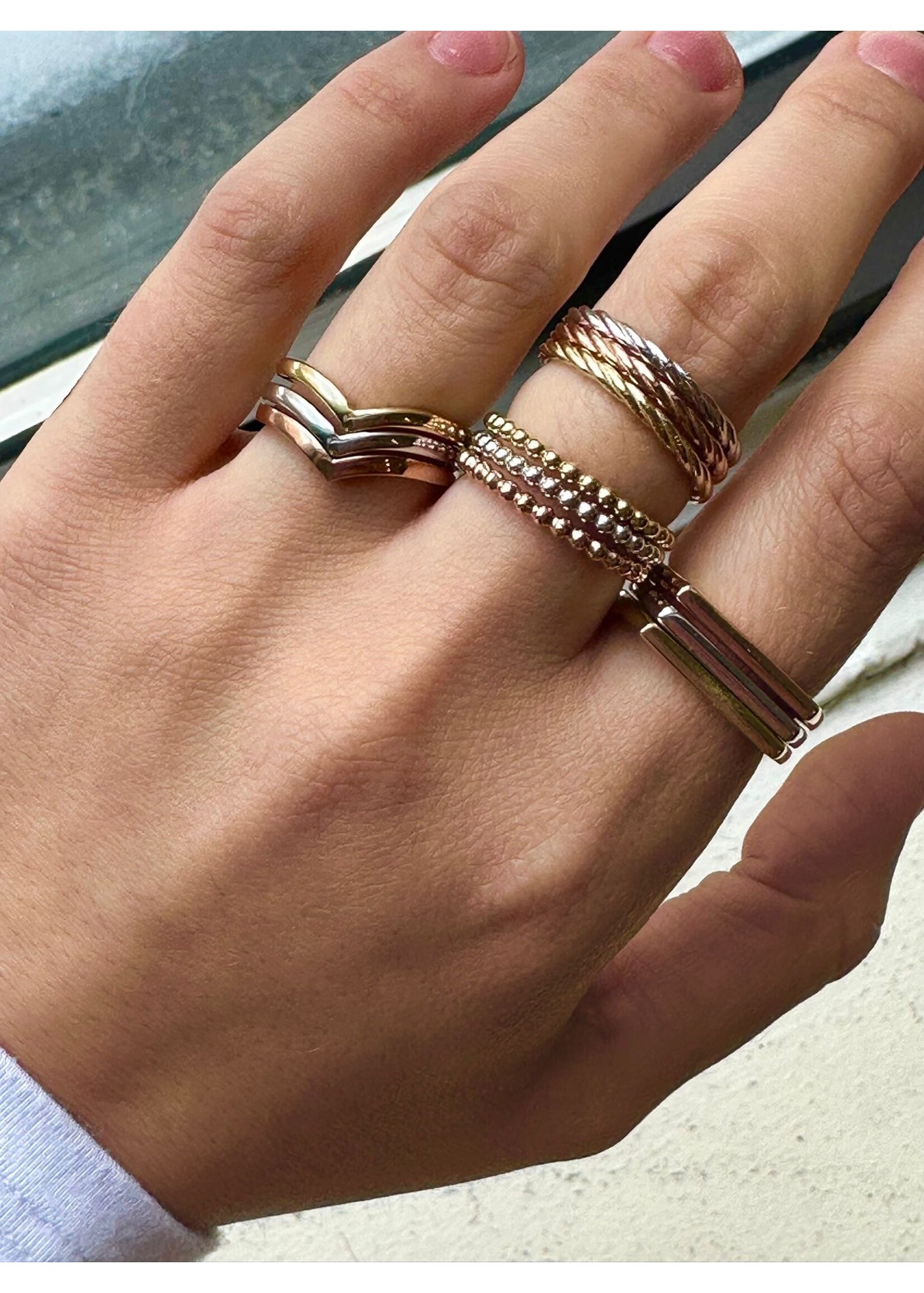 PARÉ Bague Chevron  en Or 10k