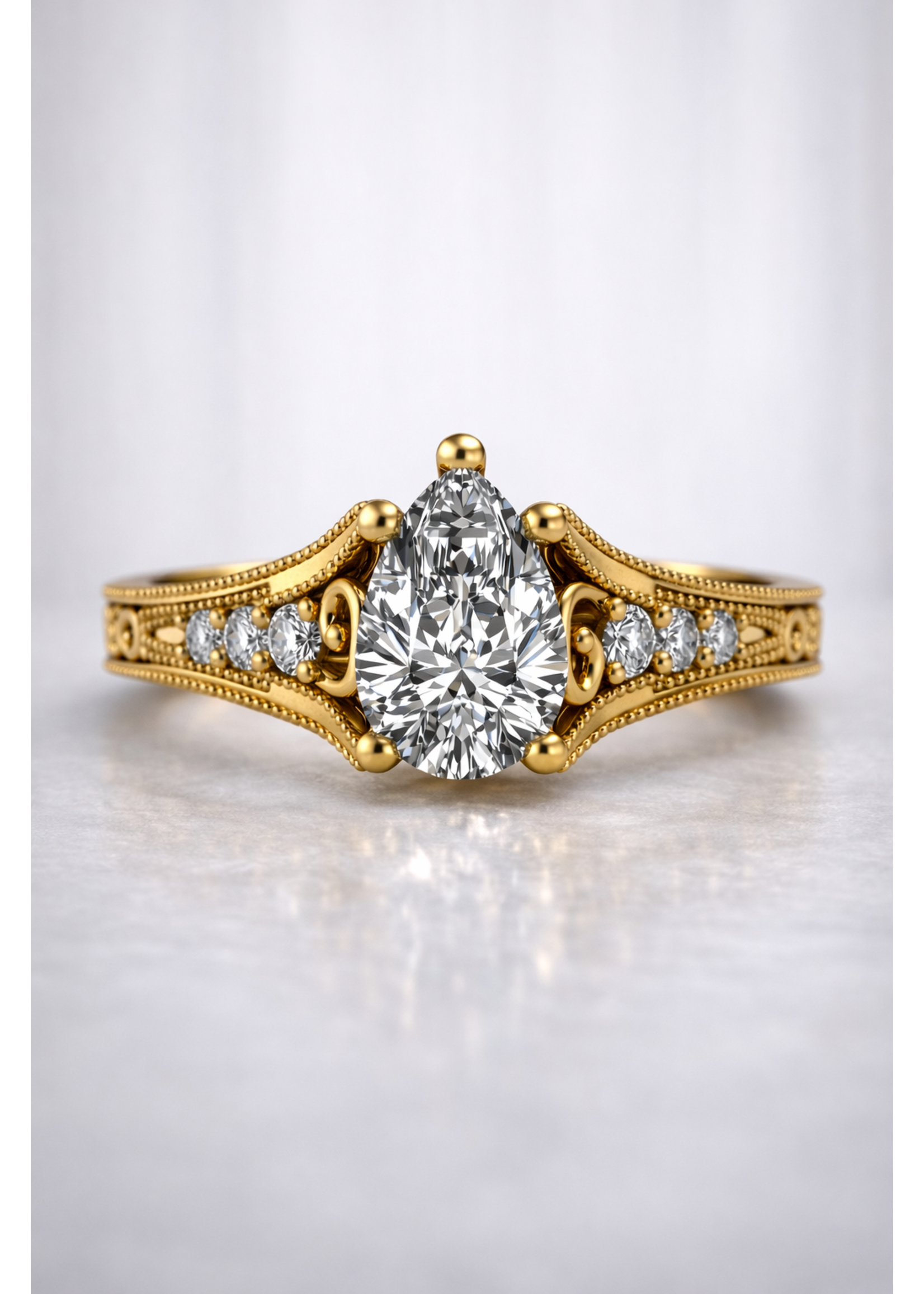 PARÉ Bague solitaire création personnalisée « La Bergé » Or 14k et diamant poire