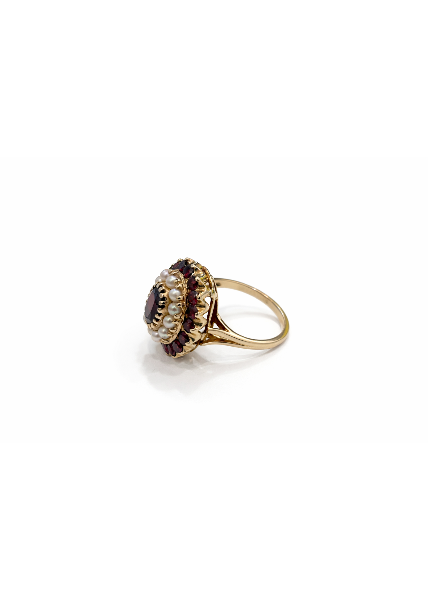 Bague vintage  style «Cluster» en or 14K avec grenats et perles naturelles  - seconde main