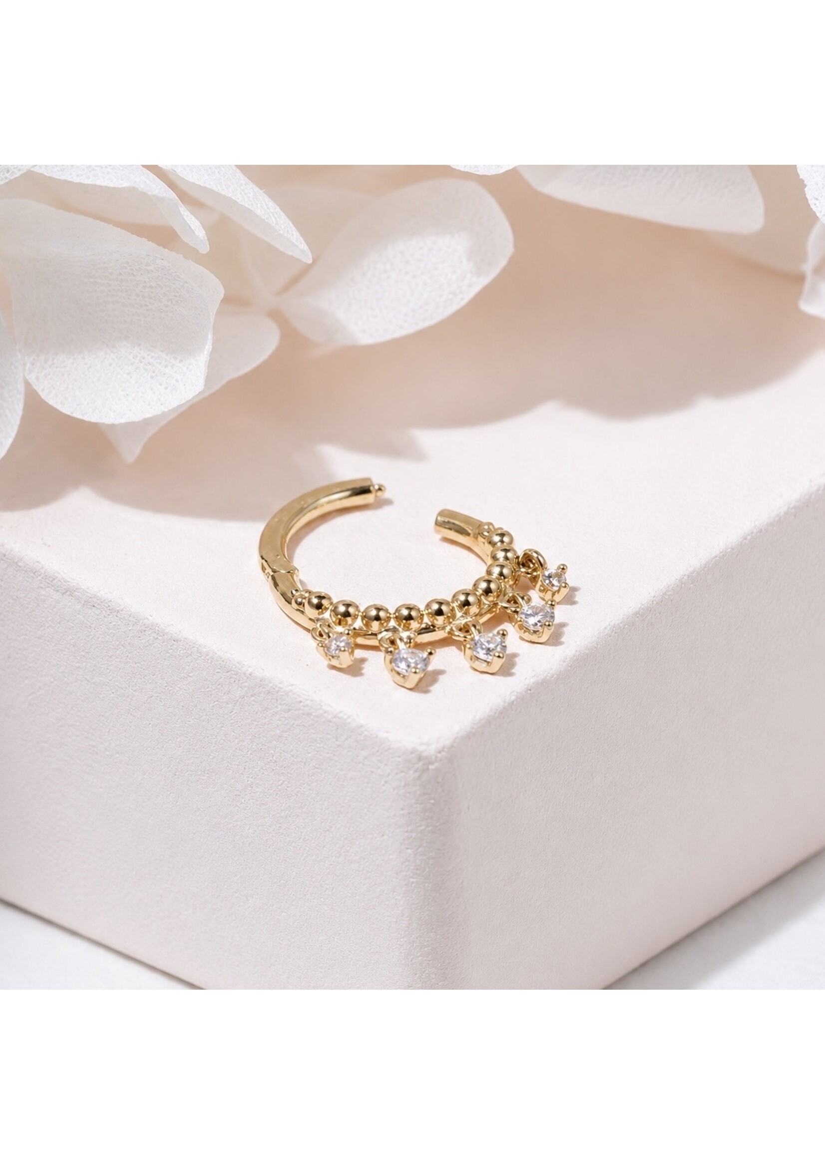 Bijou de nez ou cartilage en Or 14K avec pierres pendantes