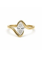 PARÉ Bague solitaire  «curve» avec diamant marquise en Or 14K