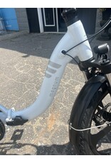 Magnum USED Magnum Premium 3  Low Step White (2 Month warranty)