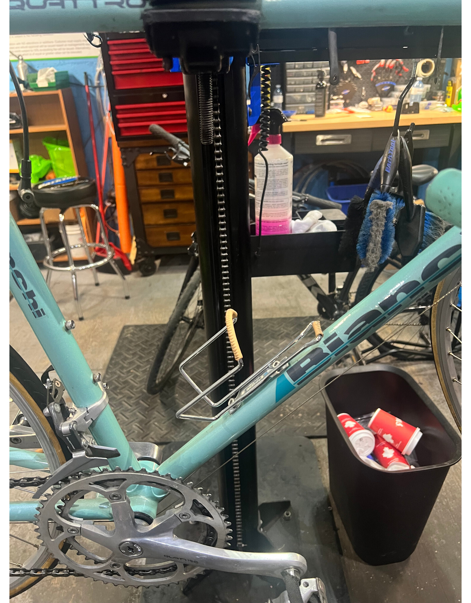 BIANCHI Classic Italian Bianchi Quattro road bike - small
