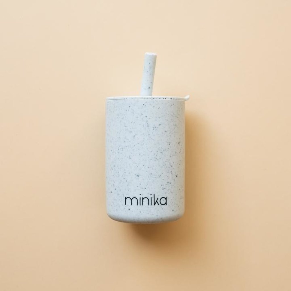 Minika Verre avec paille et couvercle en silicone