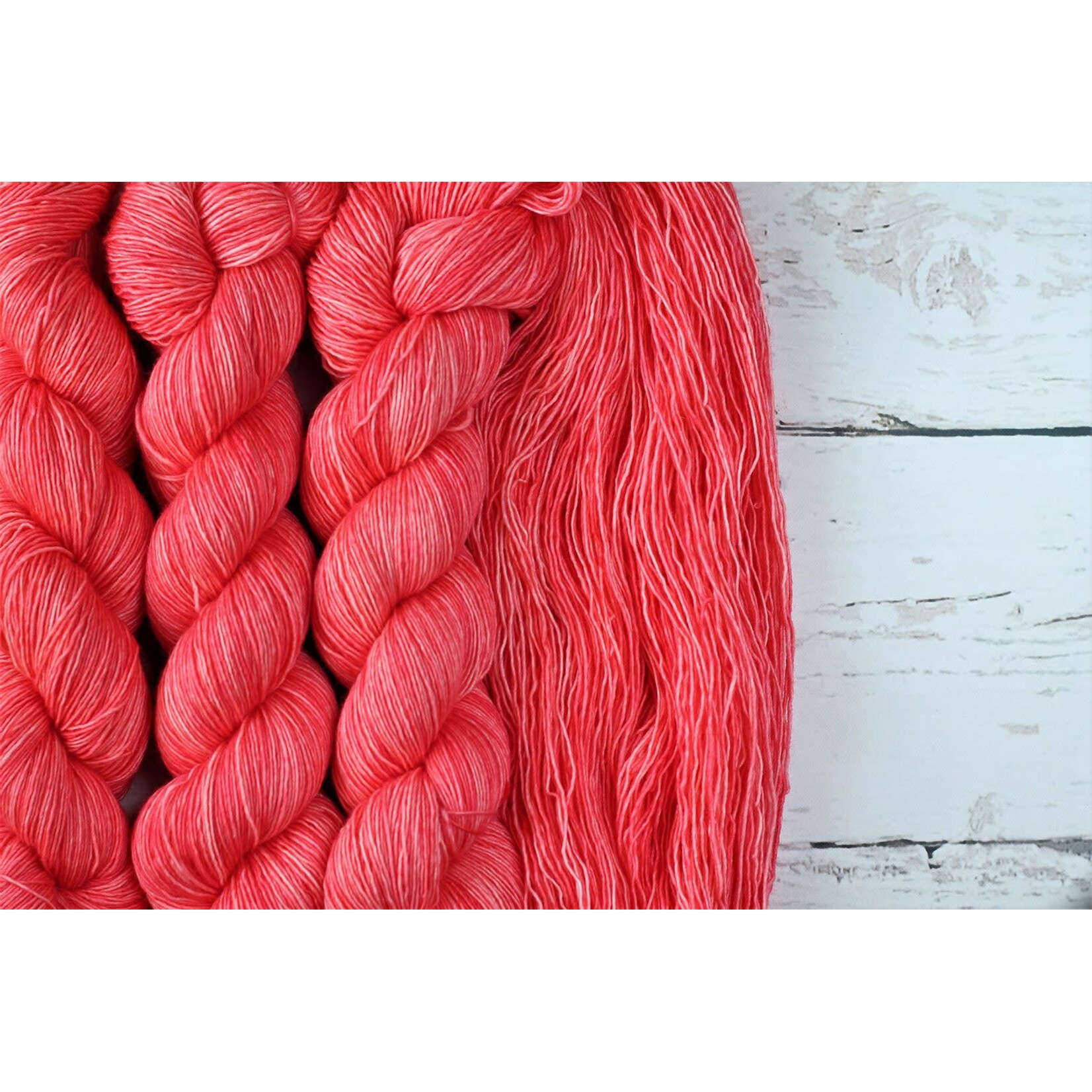 Julie Asselin Julie Asselin - Leizu DK -  Momo