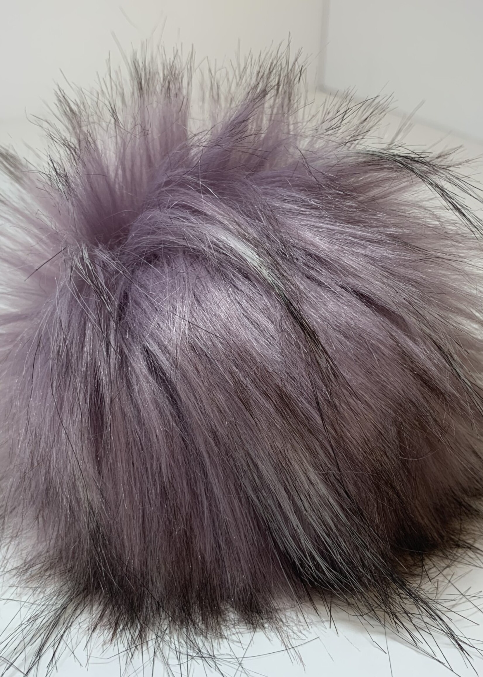Estelle Yarns Estelle Pom Poms - Snap On - Lilac