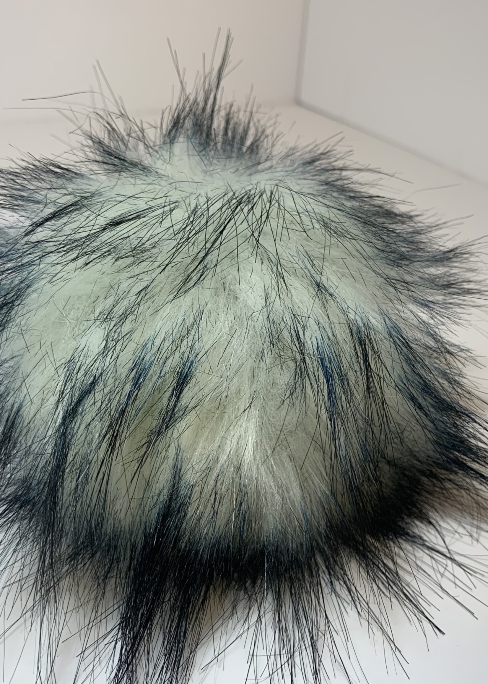 Estelle Yarns Estelle Pom Poms - Snap On - Ink Blot