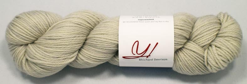 The Yarns of Rhichard Devrieze RD FYNN SW Worsted London Fog