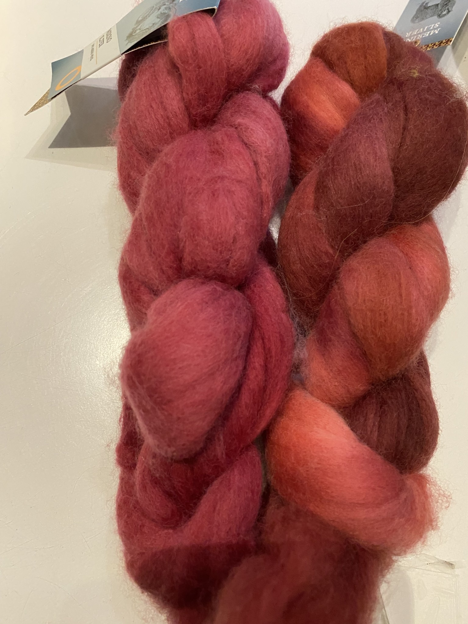 FA Merino Sliver - Red (Varigated)