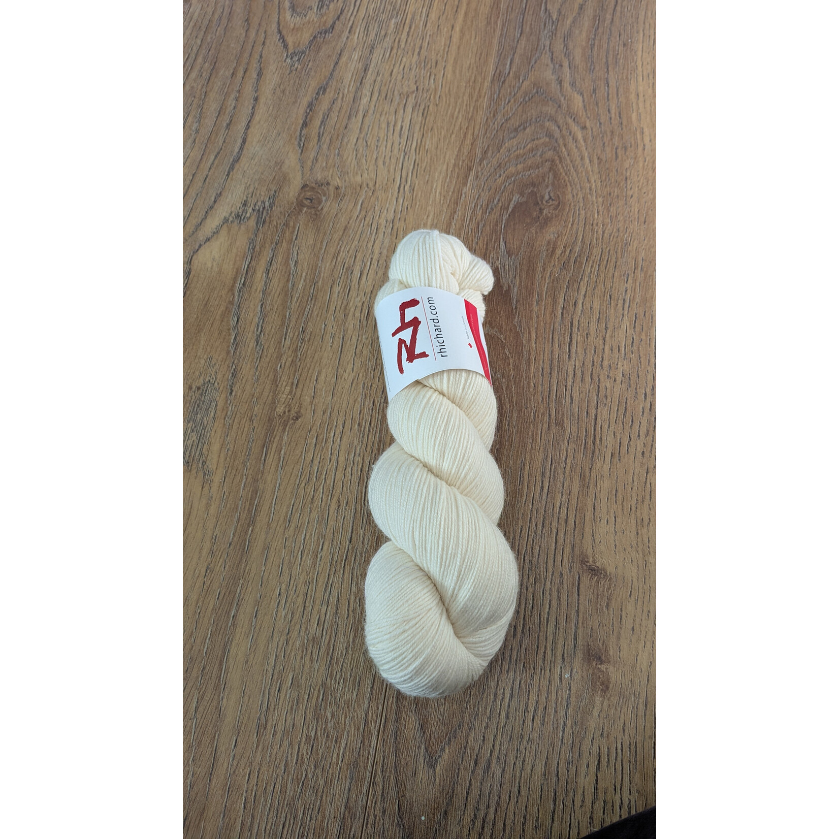 The Yarns of Rhichard Devrieze The Yarns of Rhichard Devrieze -  Thede - Pearl