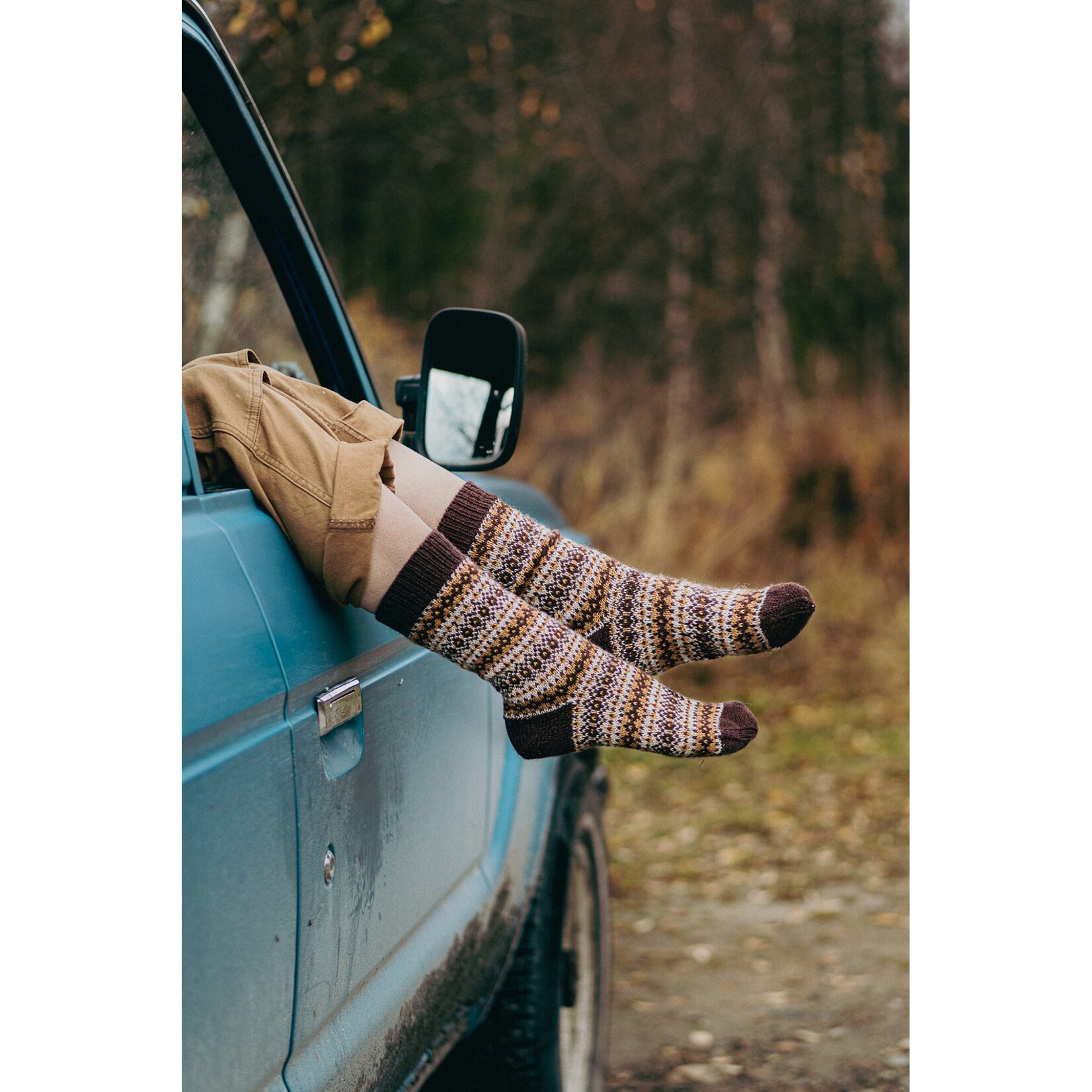 Book - Unfolding Landscapes: 17 Knits for the Road by Ronja Hakalehto & Laine Publishing