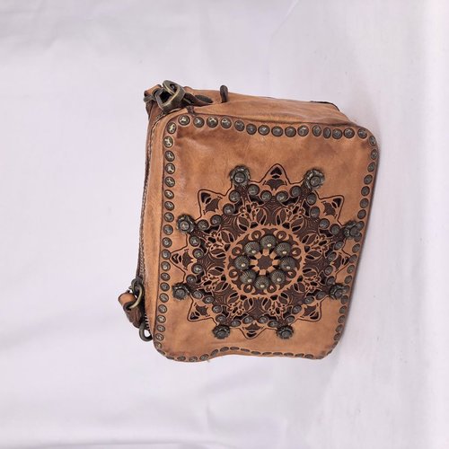 Campomaggi Genuine Leather cross body bag. Bleached + Studs + Lazer Serenoa P/D. Cognac. Campomaggi Genuine Leather cross body bag. Bleached + Studs + Lazer Serenoa P/D. Cognac.
