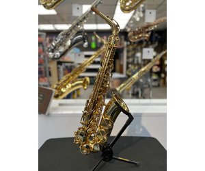 Second hand tenor saxophone deals