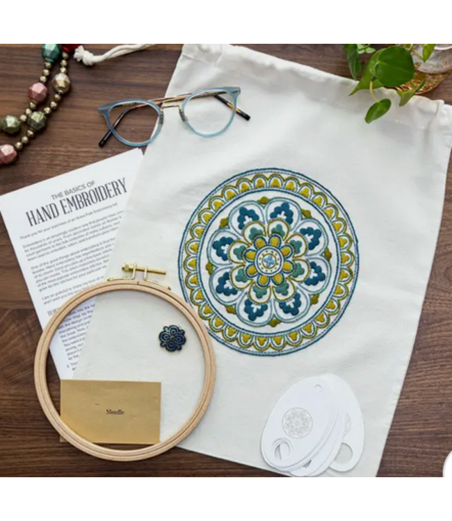 Embroidery Project Bag Kit - Myra Medallion