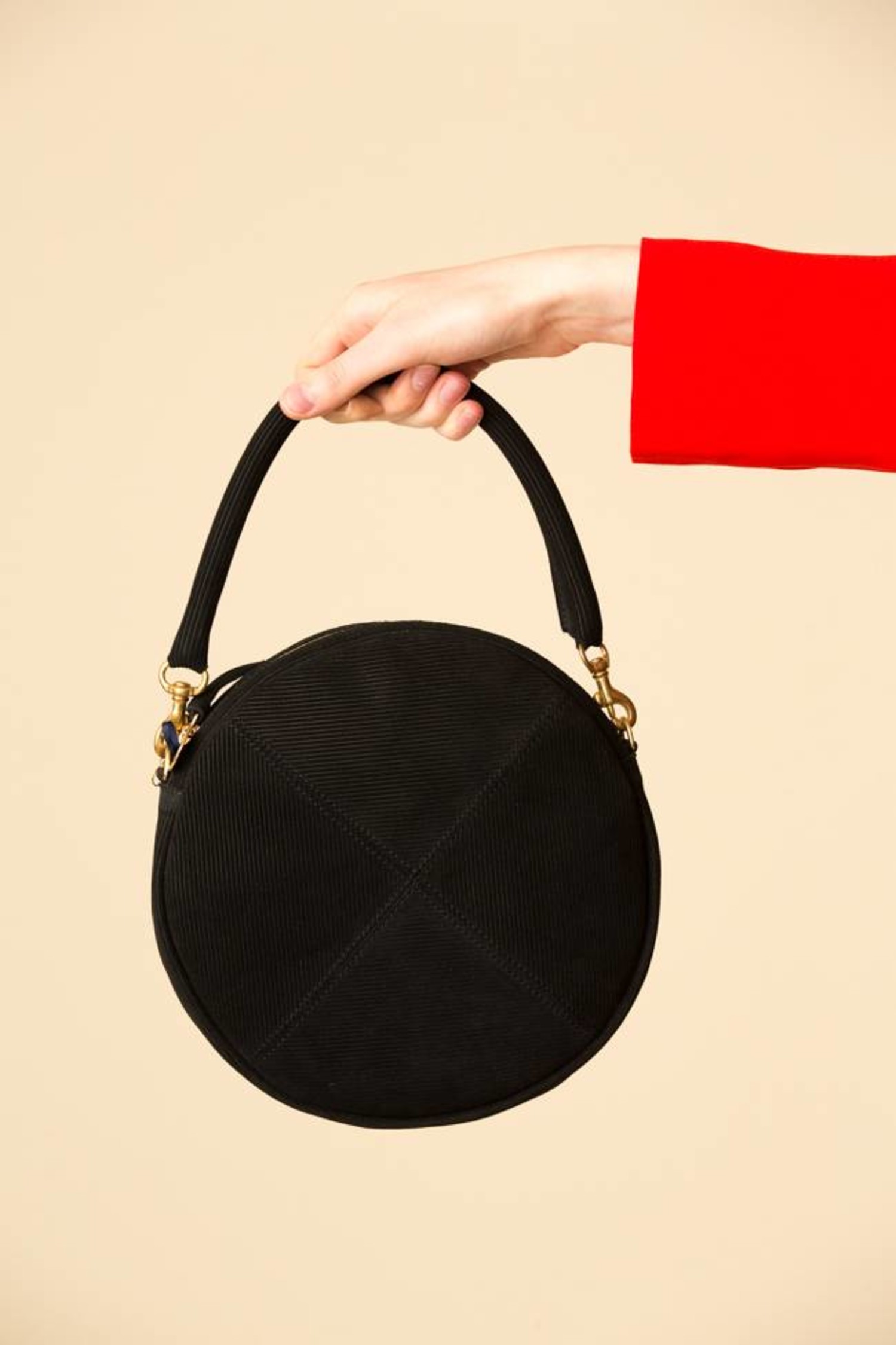 Clare V Circle Clutch 2024 www.alhudapk