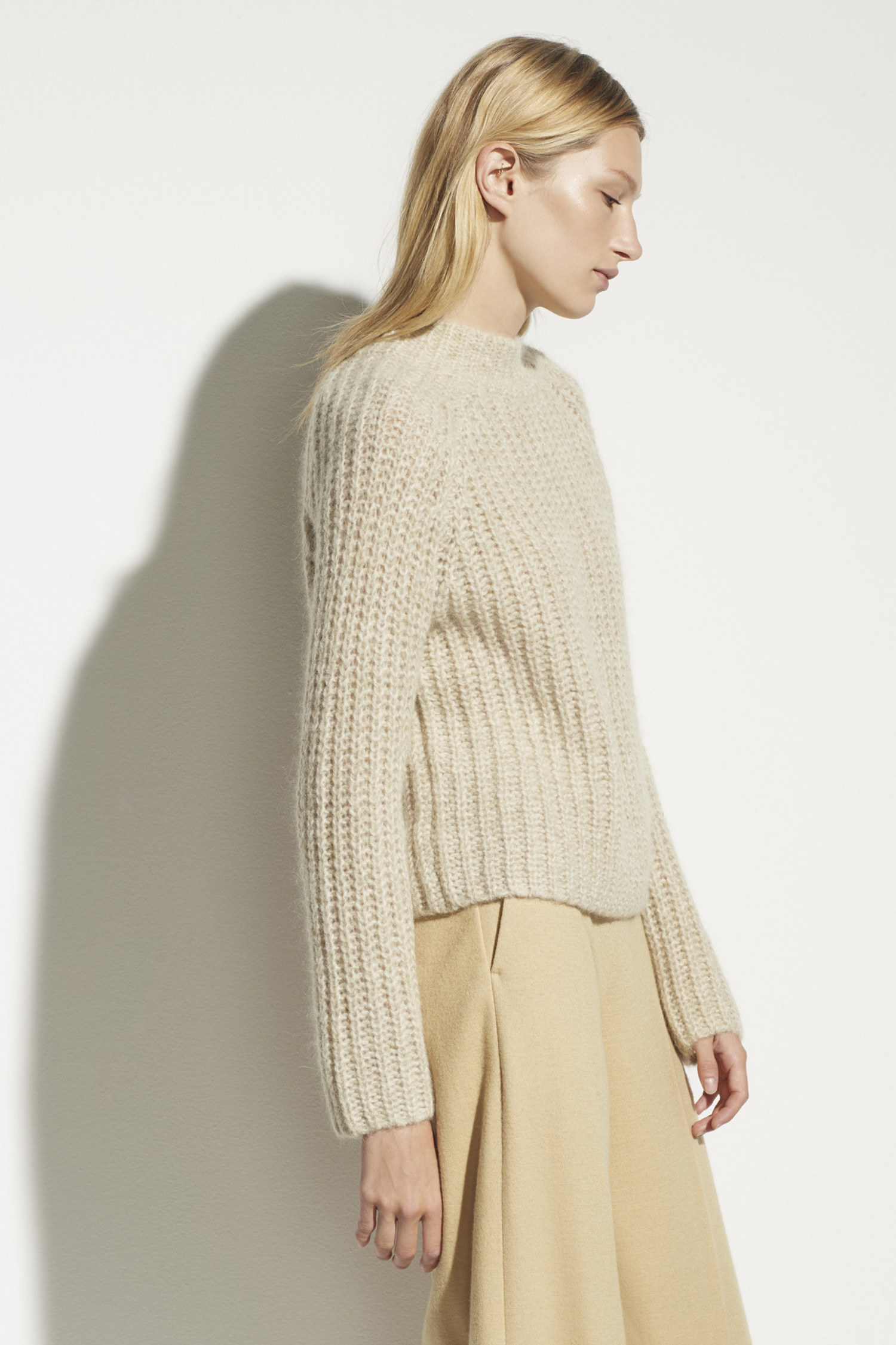 vince raglan pullover