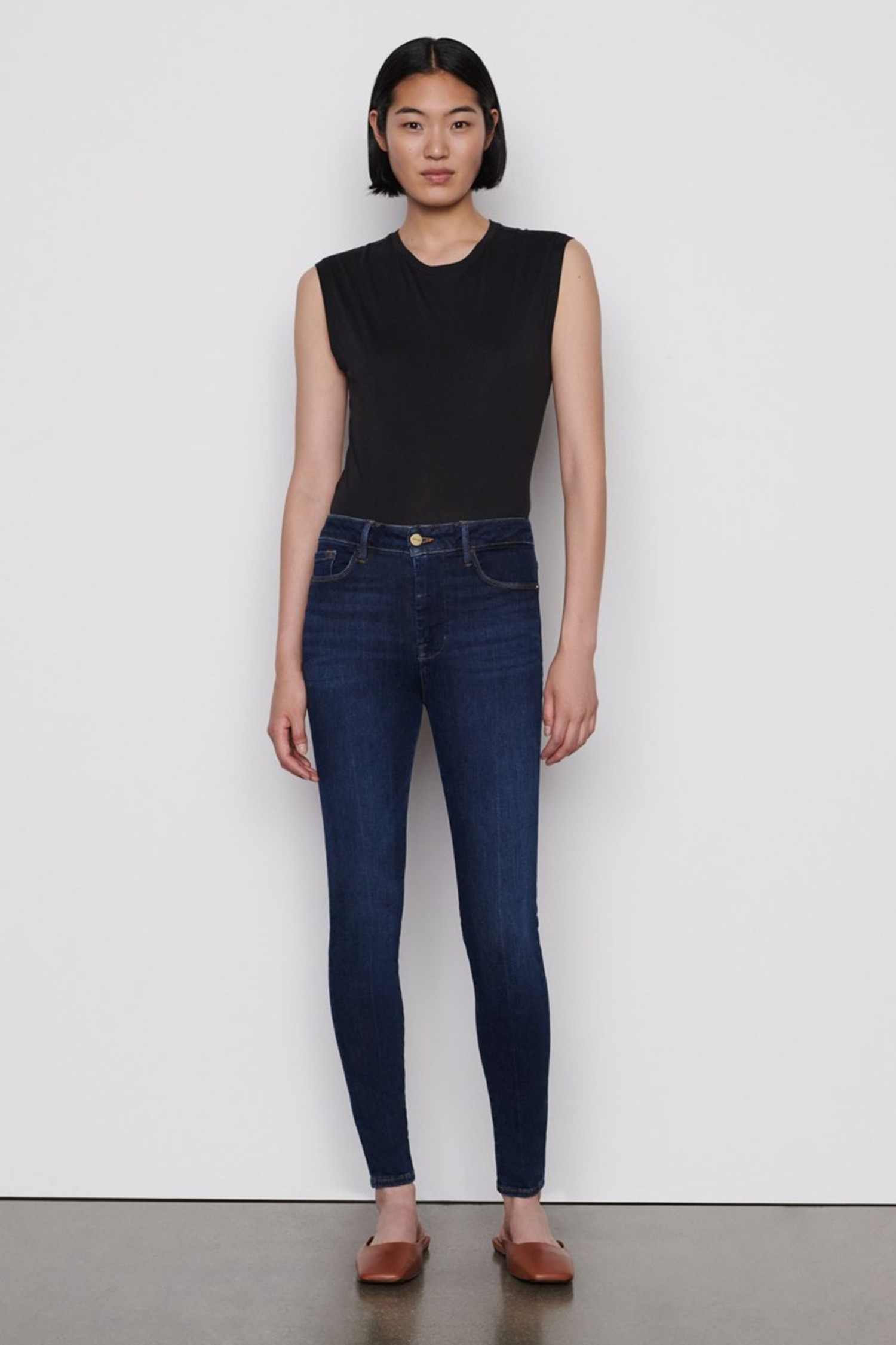 le one skinny crop hughes