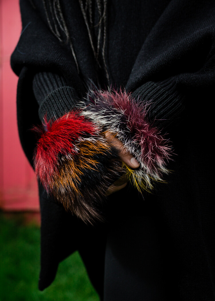 Knit Texting Gloves w/Fox Trim