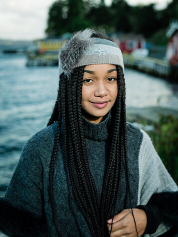 Headband w/Star & Fox Detail