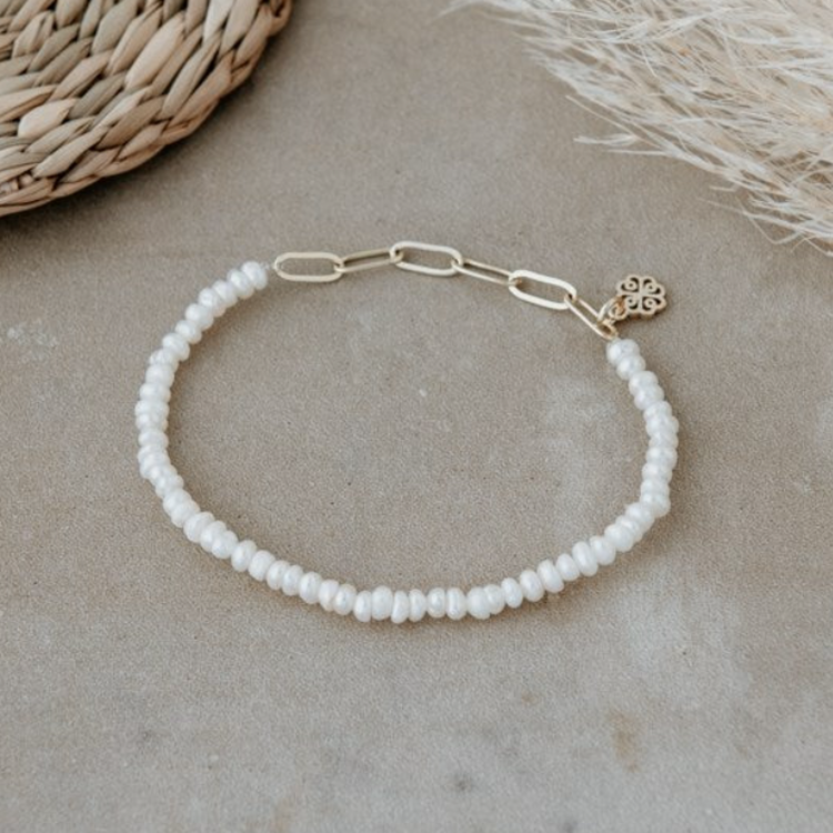 Alyssa Bracelet White Pearl