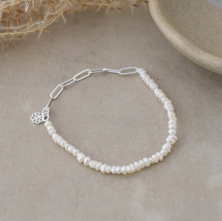 Alyssa Bracelet White Pearl