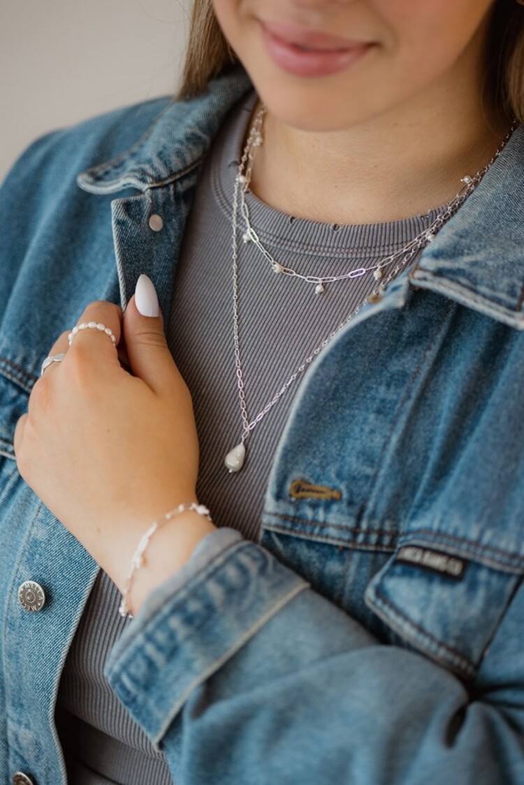 Beatrice Necklace White Pearl