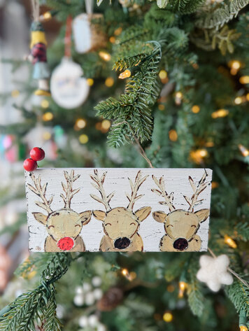Wooden Reindeer Friends Ornament