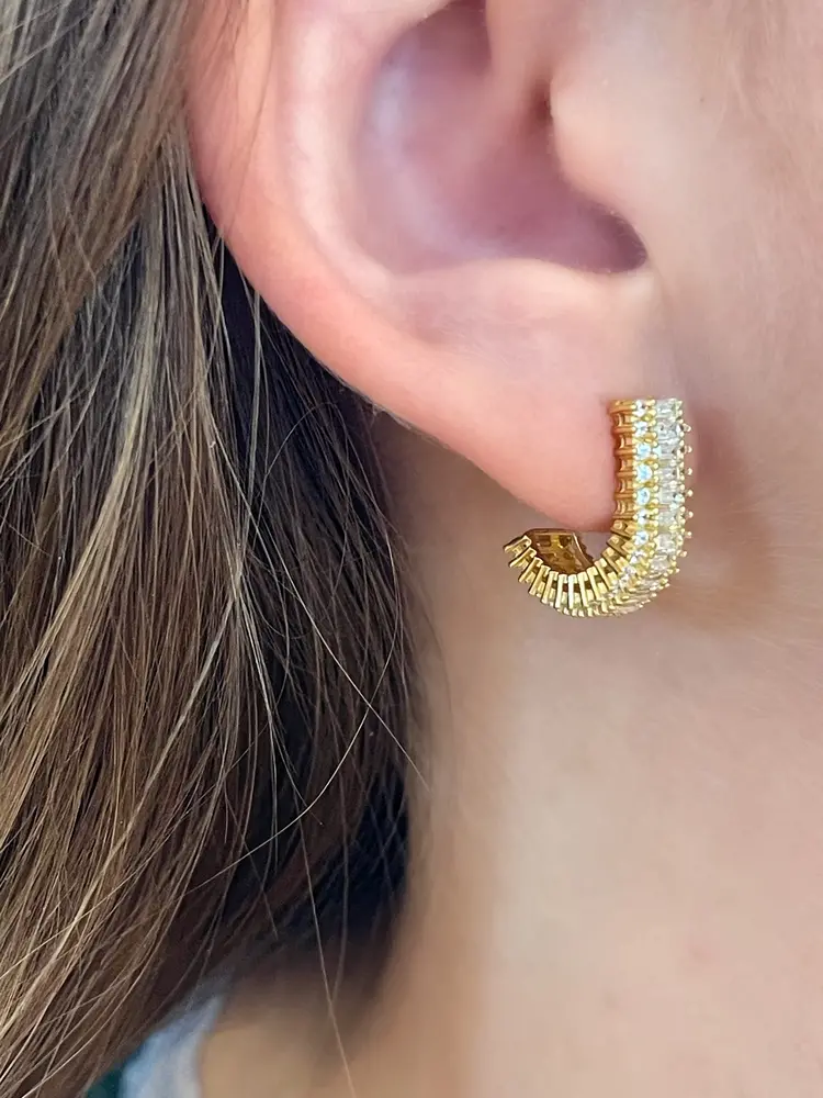 Emerald Curve Studs