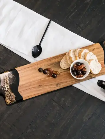Baguette Acacia Board