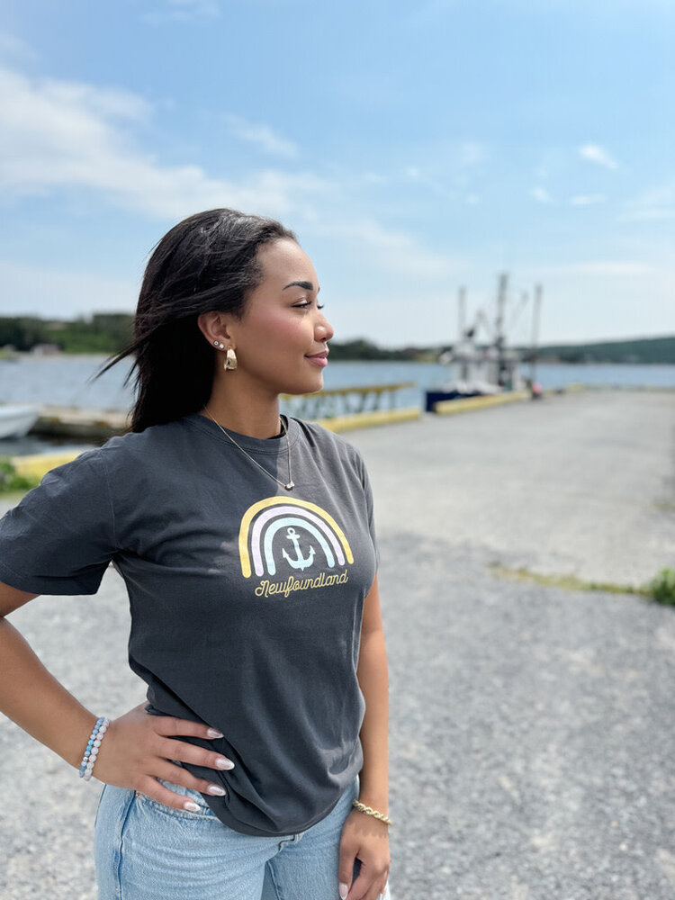 Newfoundland Rainbow Anchor Tee