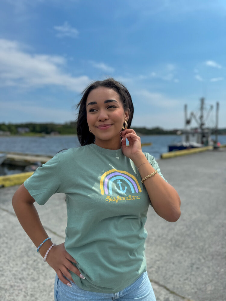 Newfoundland Rainbow Anchor Tee