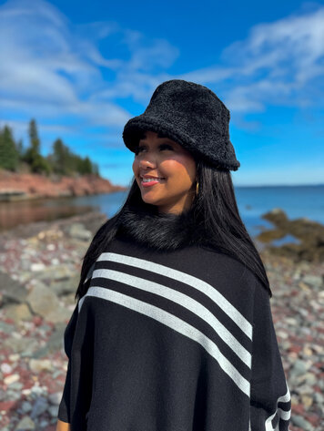 Black Lambs Wool Bucket Hat M/L