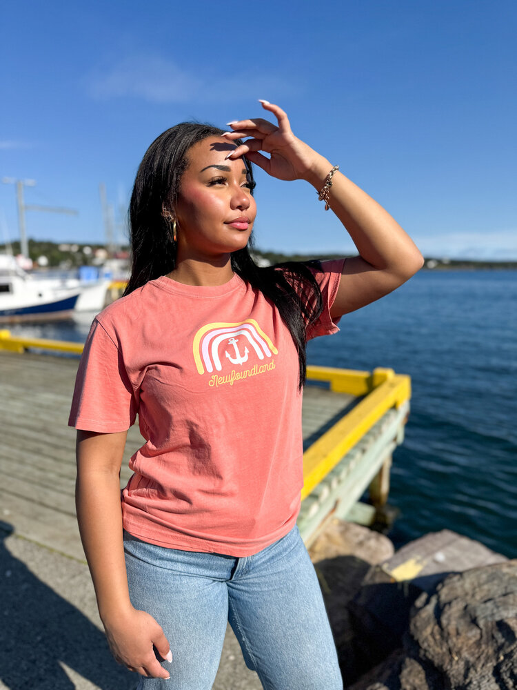 Newfoundland Rainbow Anchor Tee