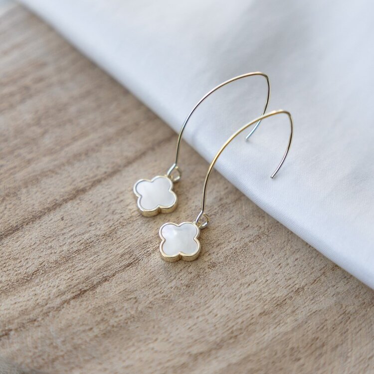 Anya Earrings Mother of Pearl