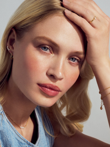 Perla Cinque Necklace