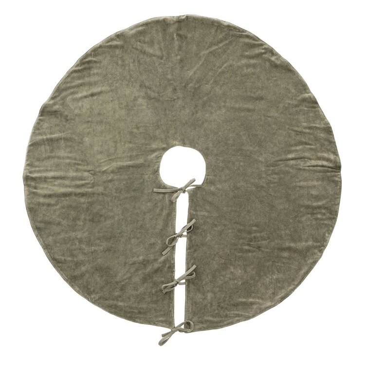 Vera Cypress Velvet Tree Skirt