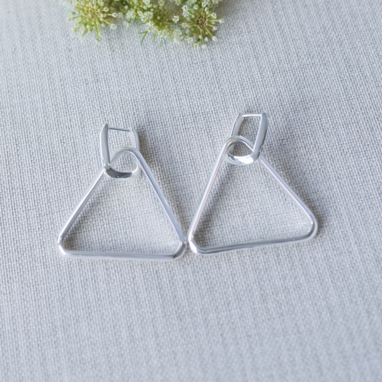 Twofold Triangle Earrings