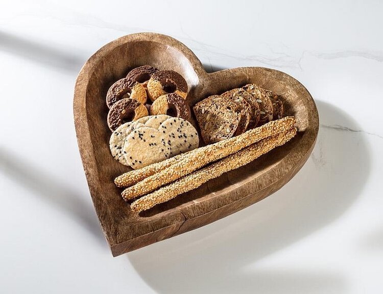 Large Mangowood Heart Plate