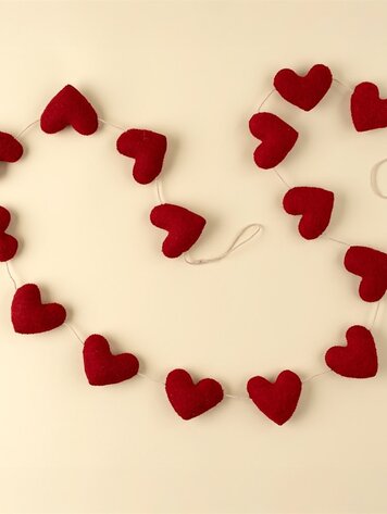 Red Heart Felt Garland