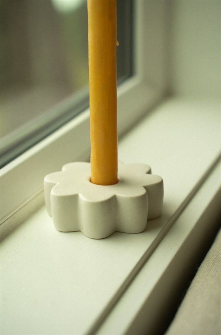 Daisy Candle Holder