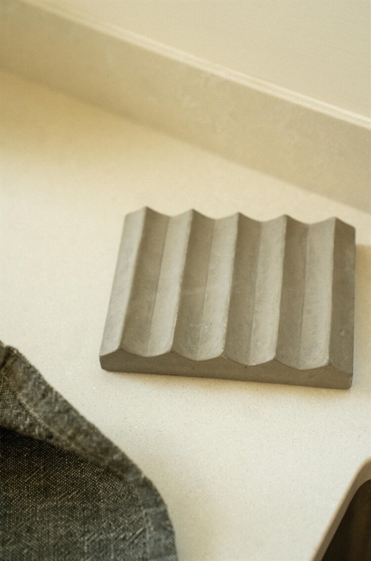 Ripple Concrete Soap Dish