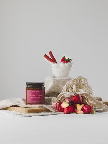 Rhubarb & Cream Wooden Wick Candle