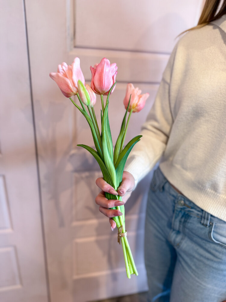 Fresh Touch Parrot Tulip Bundle Pink