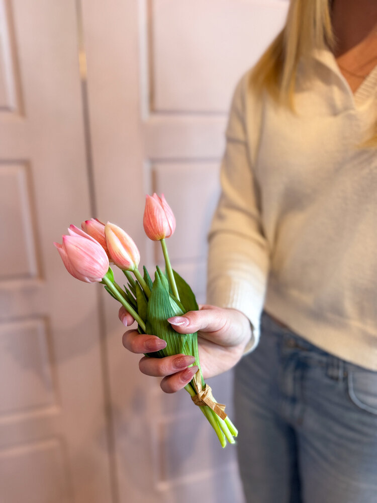 Fresh Touch Mini Tulip Bundle Pink