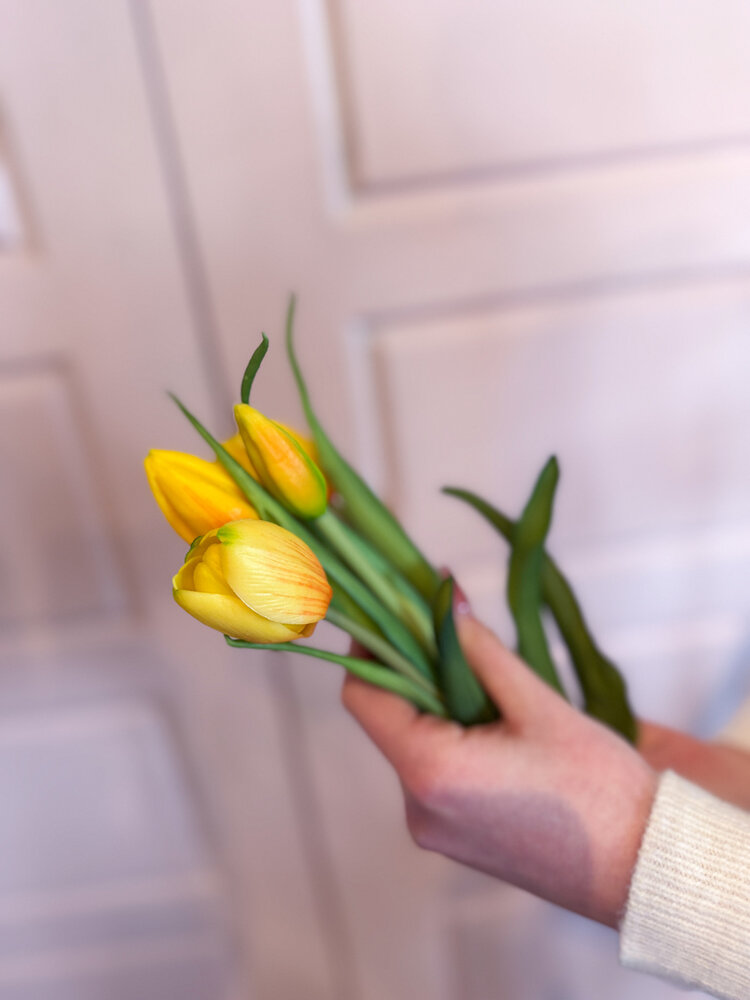 Fresh Touch Large Tulip Bundle Yellow